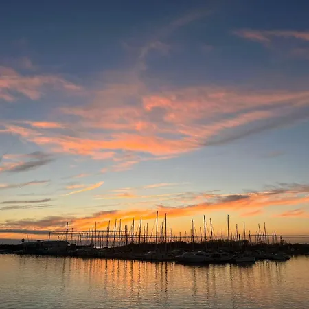 - Bellevue Agreable Toutes Saison 4 Couchages - Climatisation - Parking Prive - Piscine Sur - Vue Magnifique Et Rare - Situation Optimum - Les Argonautes - Ile Des Pecheurs - Cap D'agde Апартаменти
