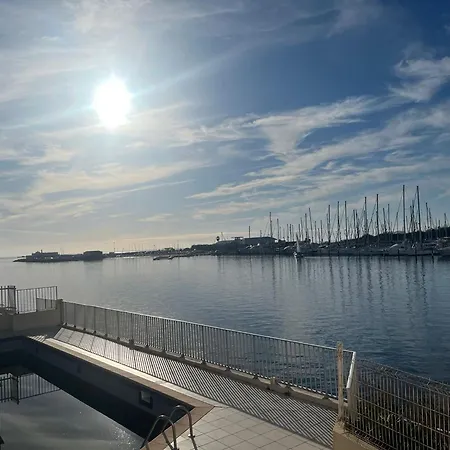 - Bellevue Agreable Toutes Saison 4 Couchages - Climatisation - Parking Prive - Piscine Sur - Vue Magnifique Et Rare - Situation Optimum - Les Argonautes - Ile Des Pecheurs - Cap D'agde Апартаменти *